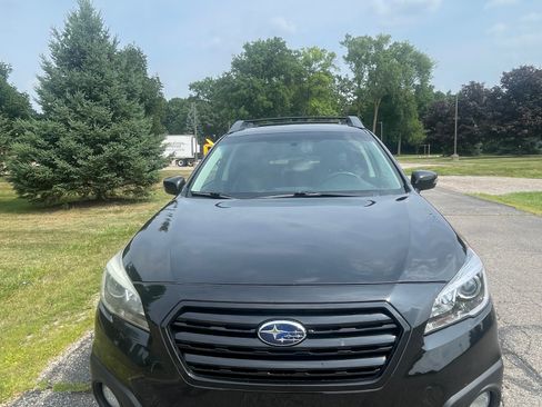 Used 2015 Subaru Outback 2.5i Limited AWD/4WD image 6