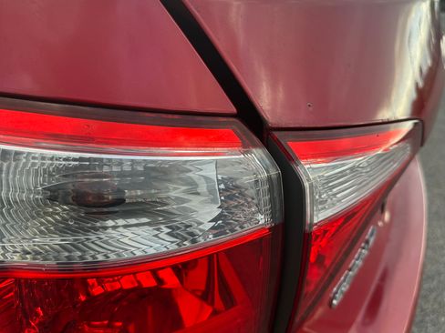 Used 2014 Toyota Corolla LE FWD image 11