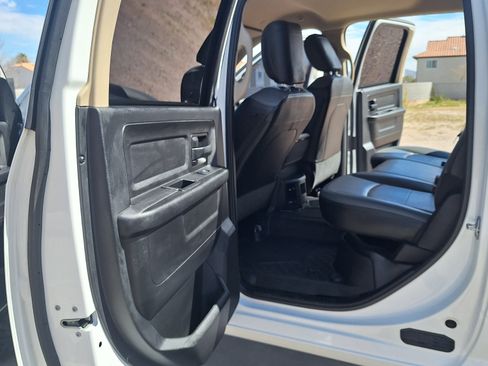 Used 2020 RAM 2500 Tradesman w/ Chrome Appearance Group image 16