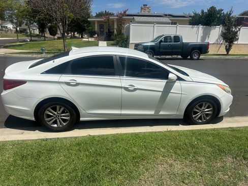 Used 2013 Hyundai Sonata GLS FWD image 1