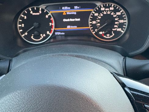 Used 2025 Nissan Altima 2.5 SR w/ SR Premium Package image 18