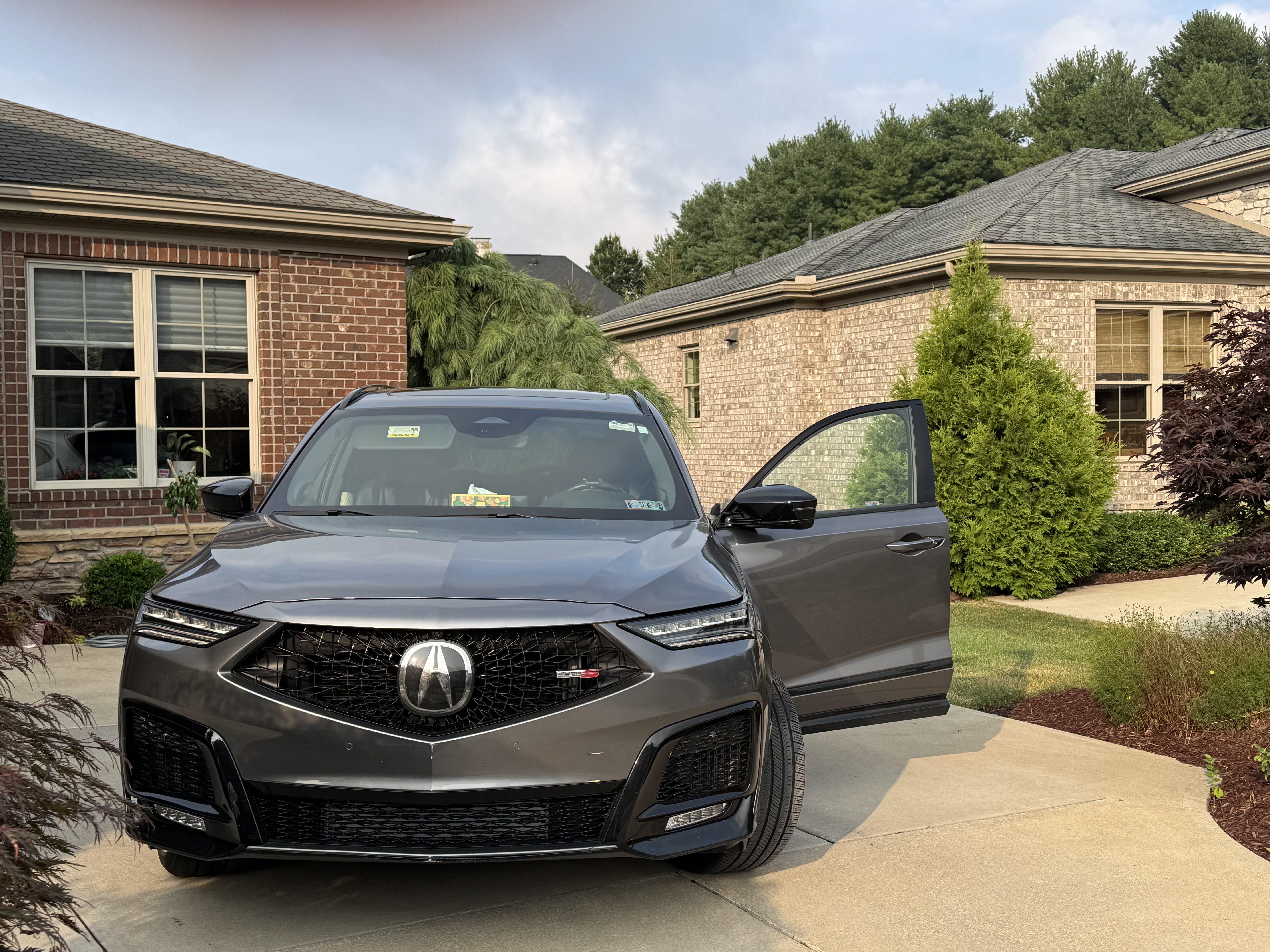 Used 2026 Acura MDX Type S AWD/4WD image 2