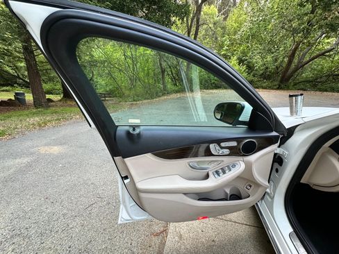Used 2015 Mercedes-Benz C 300 Sedan image 19