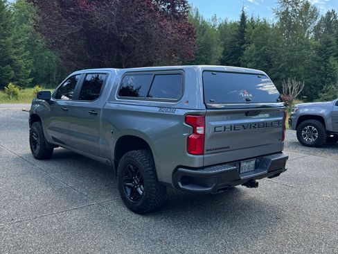Used 2021 Chevrolet Silverado 1500 LT Trail Boss w/ Convenience Package II AWD/4WD image 5