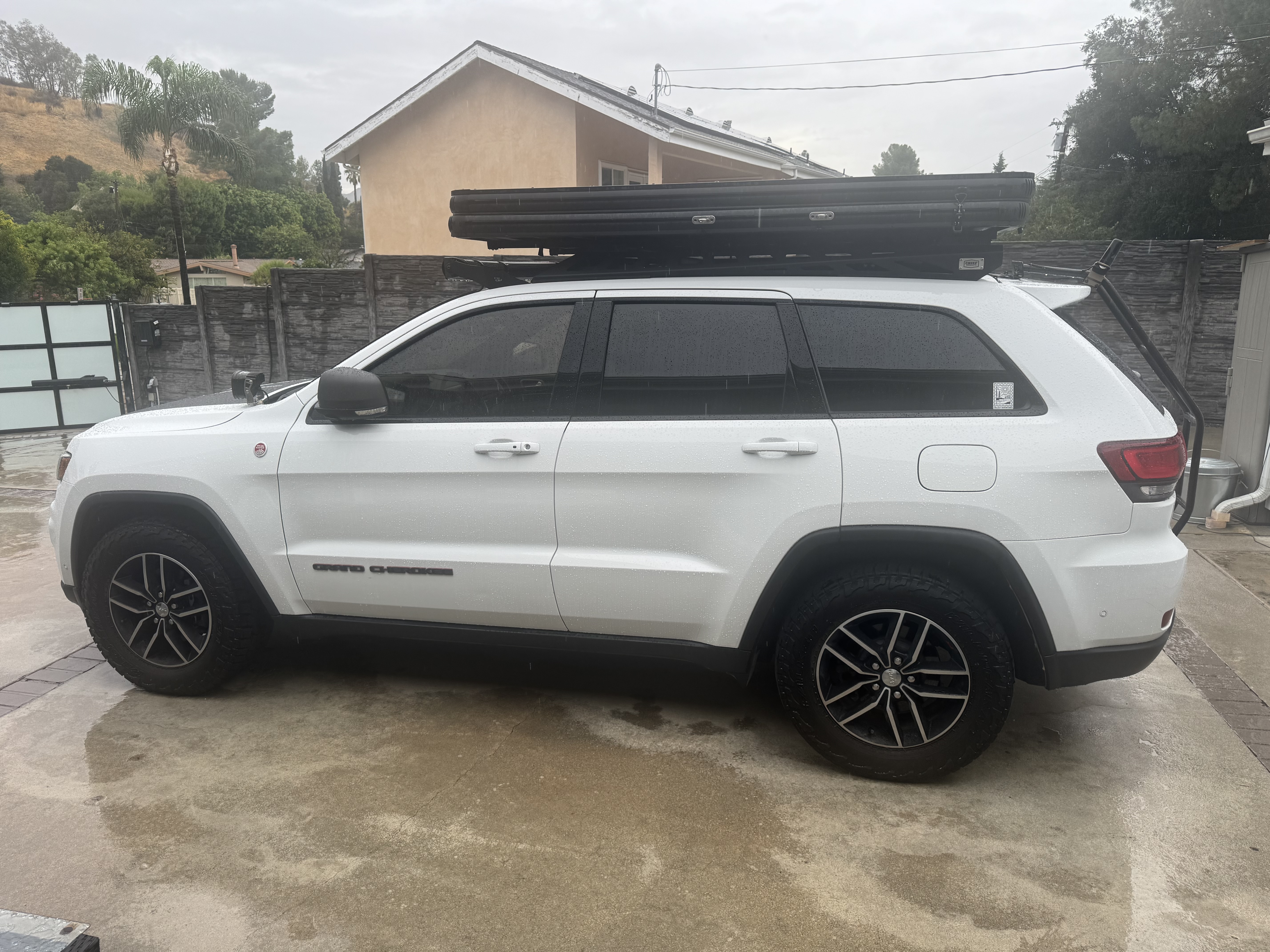 Used 2018 Jeep Grand Cherokee Trailhawk w/ Trailhawk Luxury Group AWD/4WD image 4