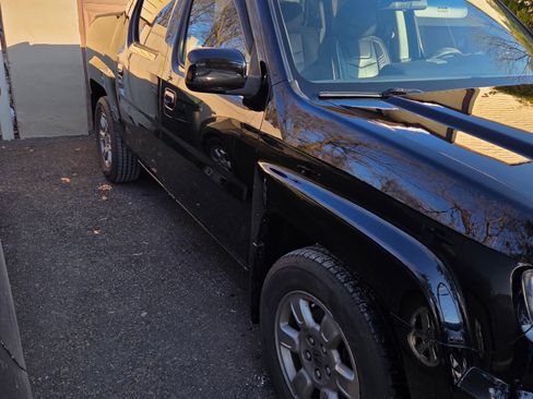Used 2007 Honda Ridgeline RTX image 2