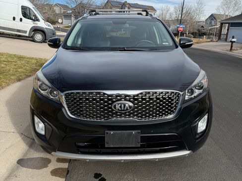Used 2017 Kia Sorento SX image 2