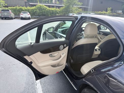 Used 2017 Mercedes-Benz C 300 Sedan image 11