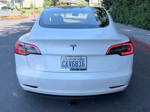 Used 2021 Tesla Model 3 Standard Range Plus RWD image 16