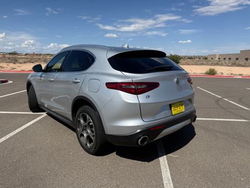 Used 2018 Alfa Romeo Stelvio AWD image 5