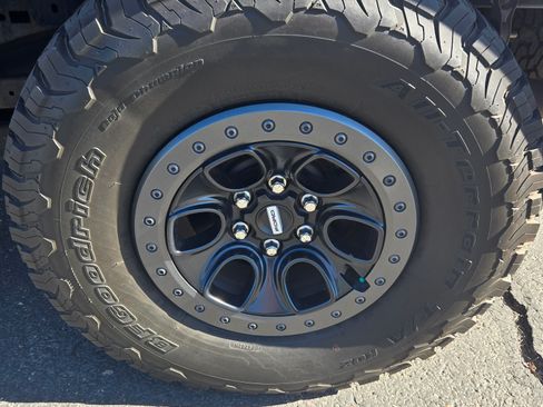 Used 2023 Ford F150 Raptor w/ Raptor Carbon Fiber Package image 10