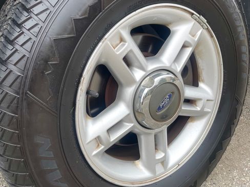 Used 2003 Ford Explorer Sport XLT image 10