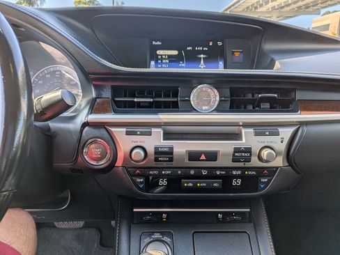 Used 2016 Lexus ES 350 w/ Premium Package w/Wood Trim image 14