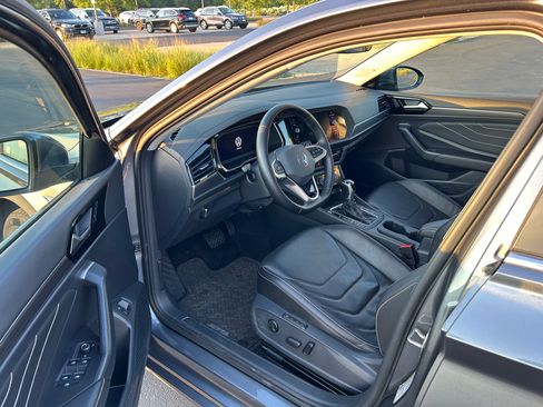 Used 2022 Volkswagen Jetta SEL image 11