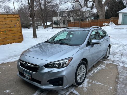 Used 2018 Subaru Impreza 2.0i Premium image 1