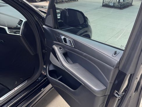 Used 2019 BMW X5 xDrive50i w/ M Sport Package image 20