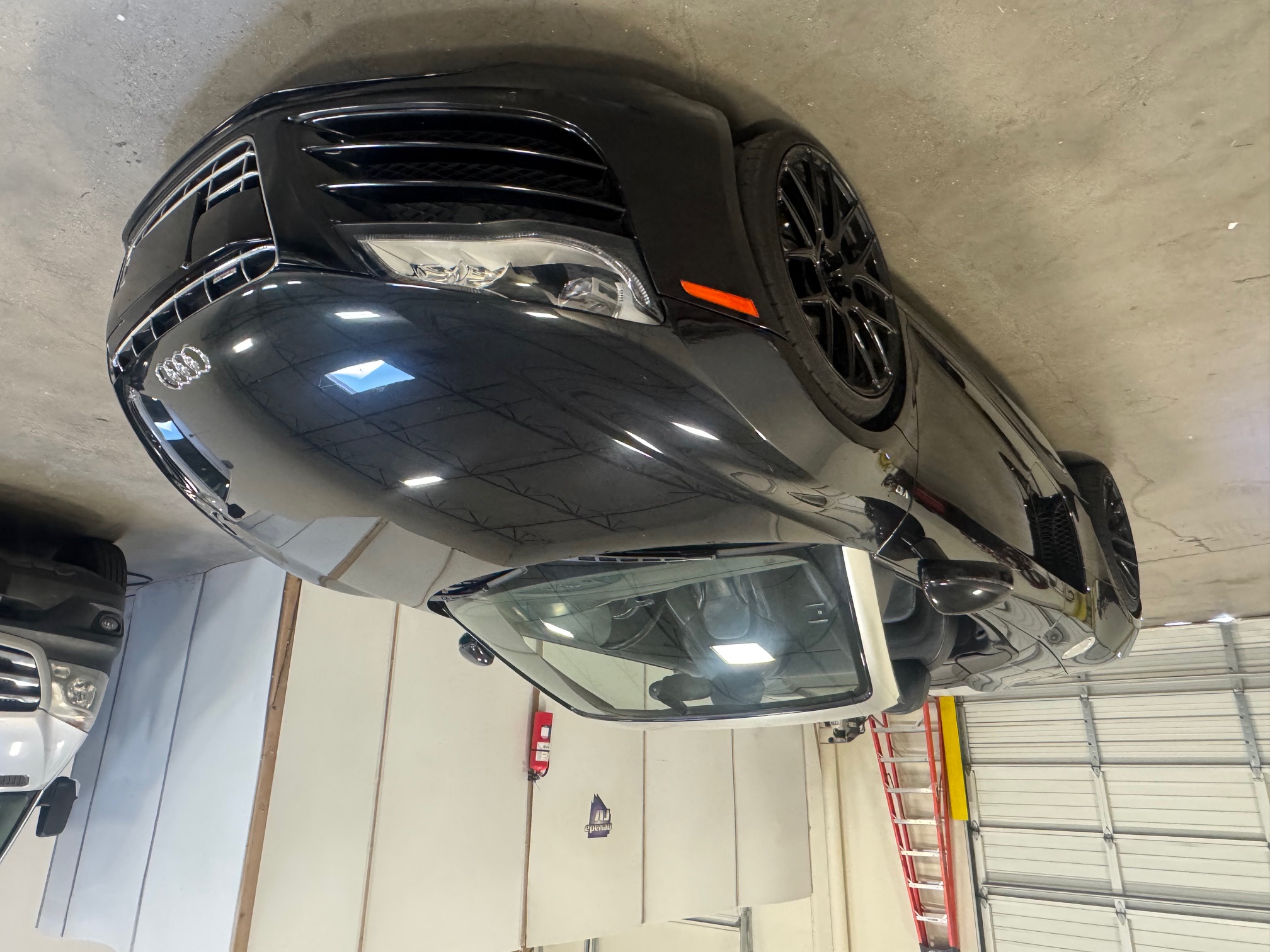 Used 2012 Audi R8 V10 AWD/4WD image 2