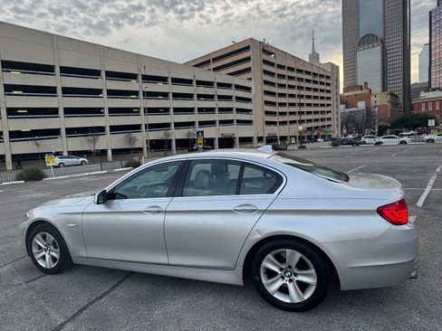 Used 2011 BMW 528i Sedan image 10