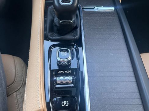 Used 2018 Volvo V90 T6 Cross Country w/ Convenience Package image 9