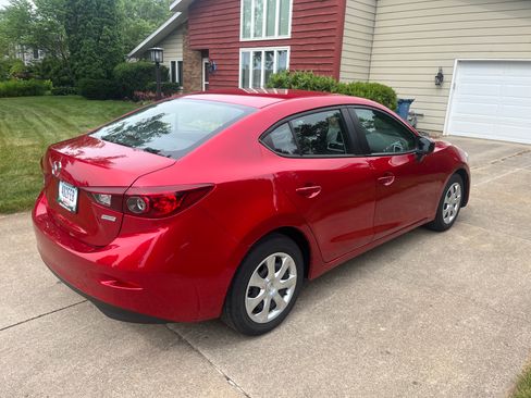 Used 2017 MAZDA MAZDA3 Sport FWD image 8