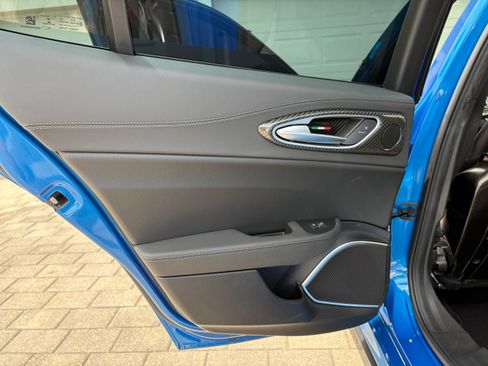 Used 2023 Alfa Romeo Giulia Quadrifoglio RWD image 29