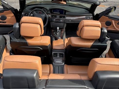 Used 2013 BMW 335i Convertible image 5