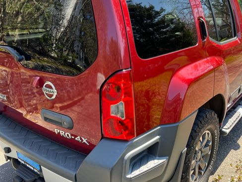 Used 2014 Nissan Xterra PRO-4X w/ Pro-4x Leather Package image 8