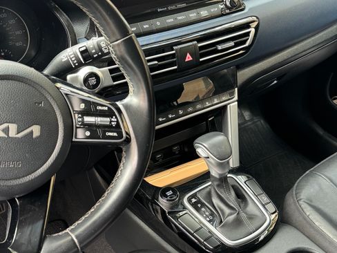 Used 2022 Kia Seltos S FWD image 6