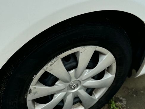 Used 2013 Toyota Corolla L image 23