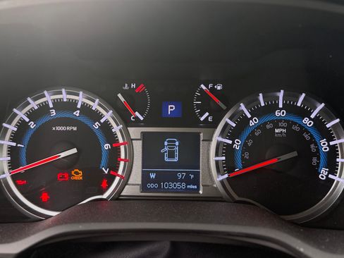 Used 2018 Toyota 4Runner Limited AWD/4WD image 10