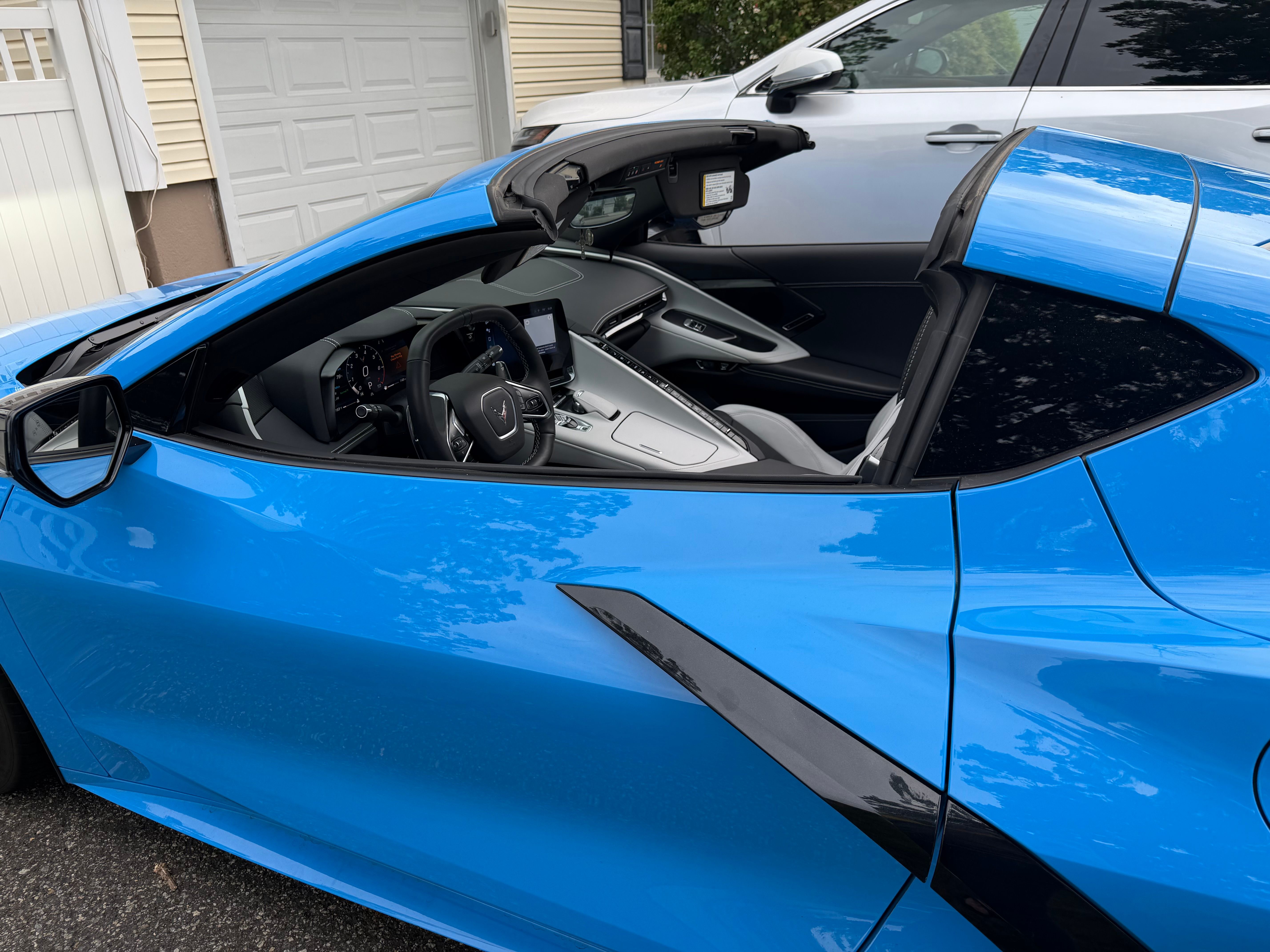 Used 2024 Chevrolet Corvette Stingray Preferred Cpe w/ Z51 Performance Package RWD image 9