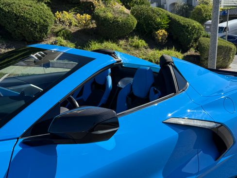 Used 2021 Chevrolet Corvette Stingray Premium Conv w/ Z51 Performance Package image 8