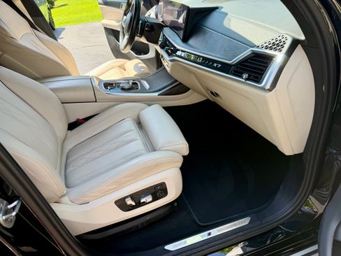 Used 2023 BMW X7 xDrive40i w/ M Sport Package AWD/4WD image 22