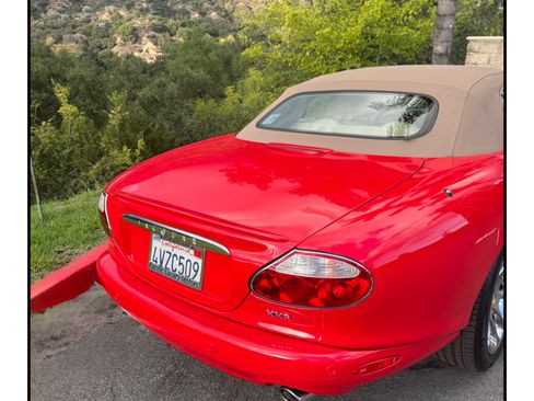 Used 2002 Jaguar XK8 Convertible image 12