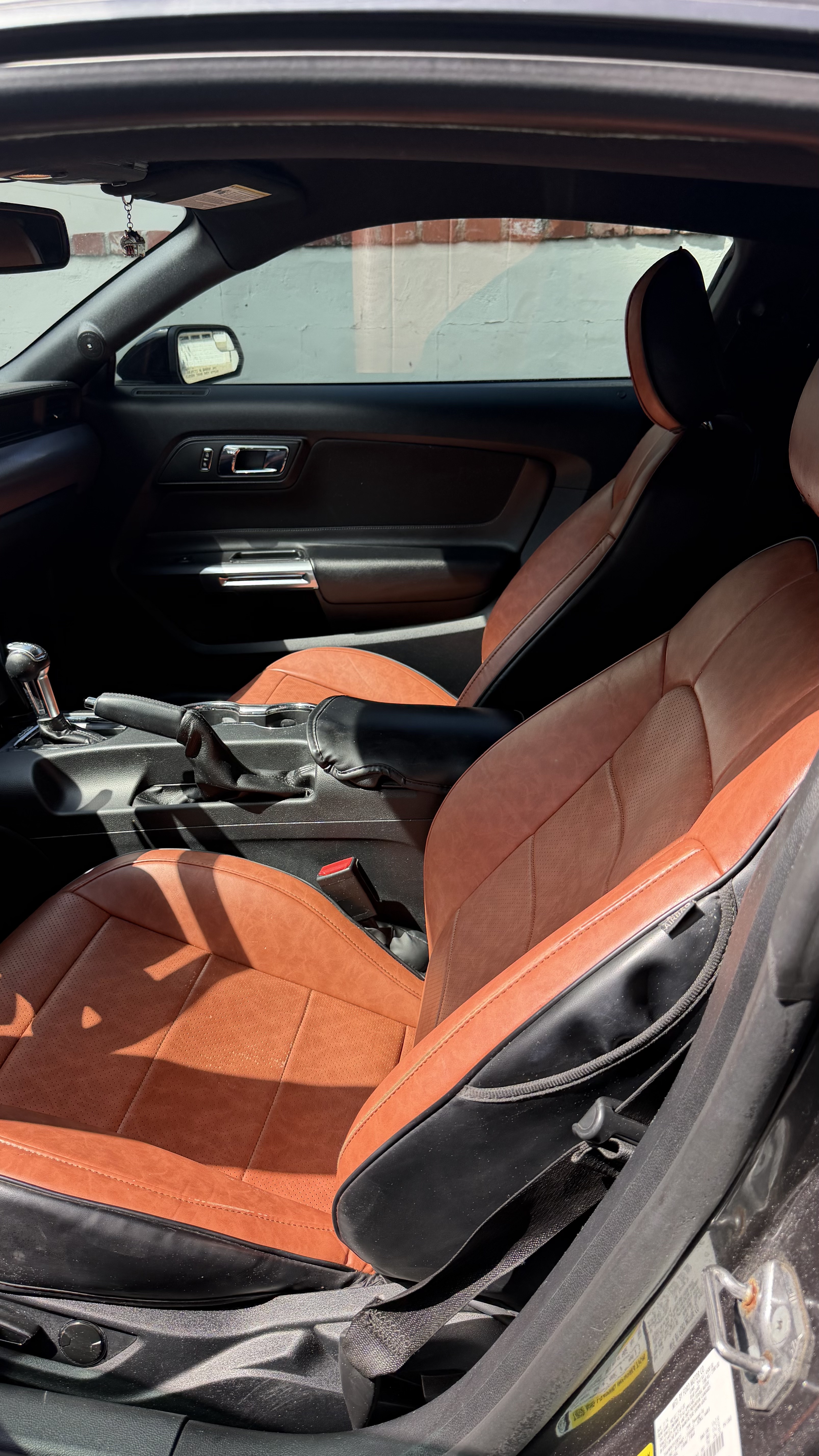 Used 2015 Ford Mustang Coupe RWD image 14