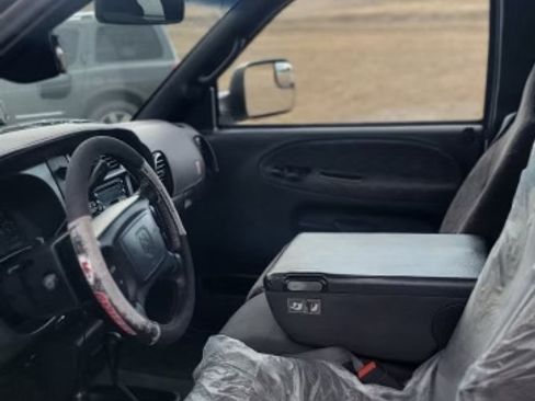 Used 2001 Dodge Ram 2500 Truck Long Bed image 10