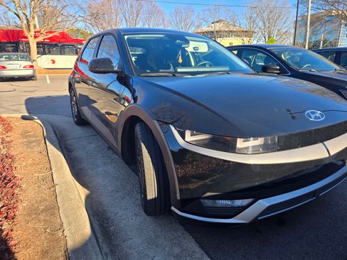 Used 2023 Hyundai Ioniq 5 SE image 4