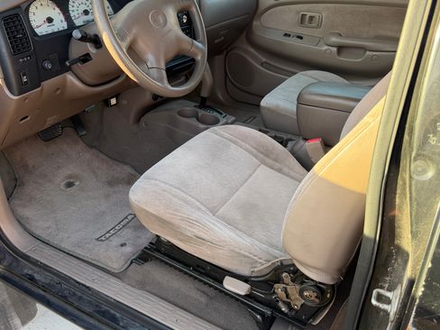 Used 2004 Toyota Tacoma PreRunner w/ Pwr Pkg w/ Mirrors RWD image 5