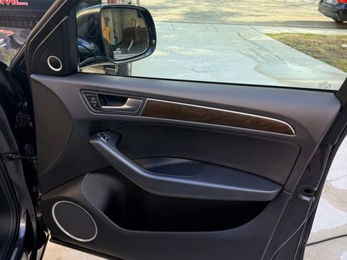 Used 2016 Audi Q5 2.0T Premium Plus w/ Technology Package image 11