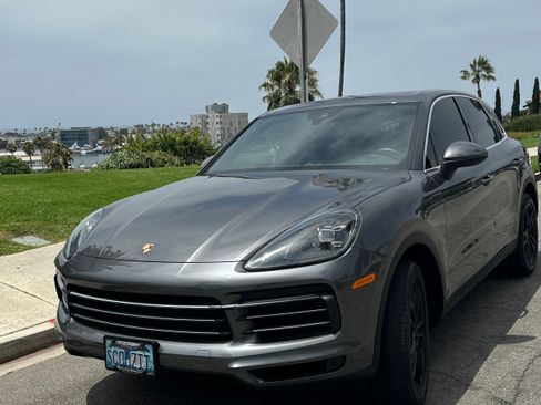 Used 2020 Porsche Cayenne AWD/4WD image 12