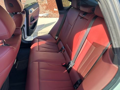 Used 2022 BMW i4 eDrive40 image 16