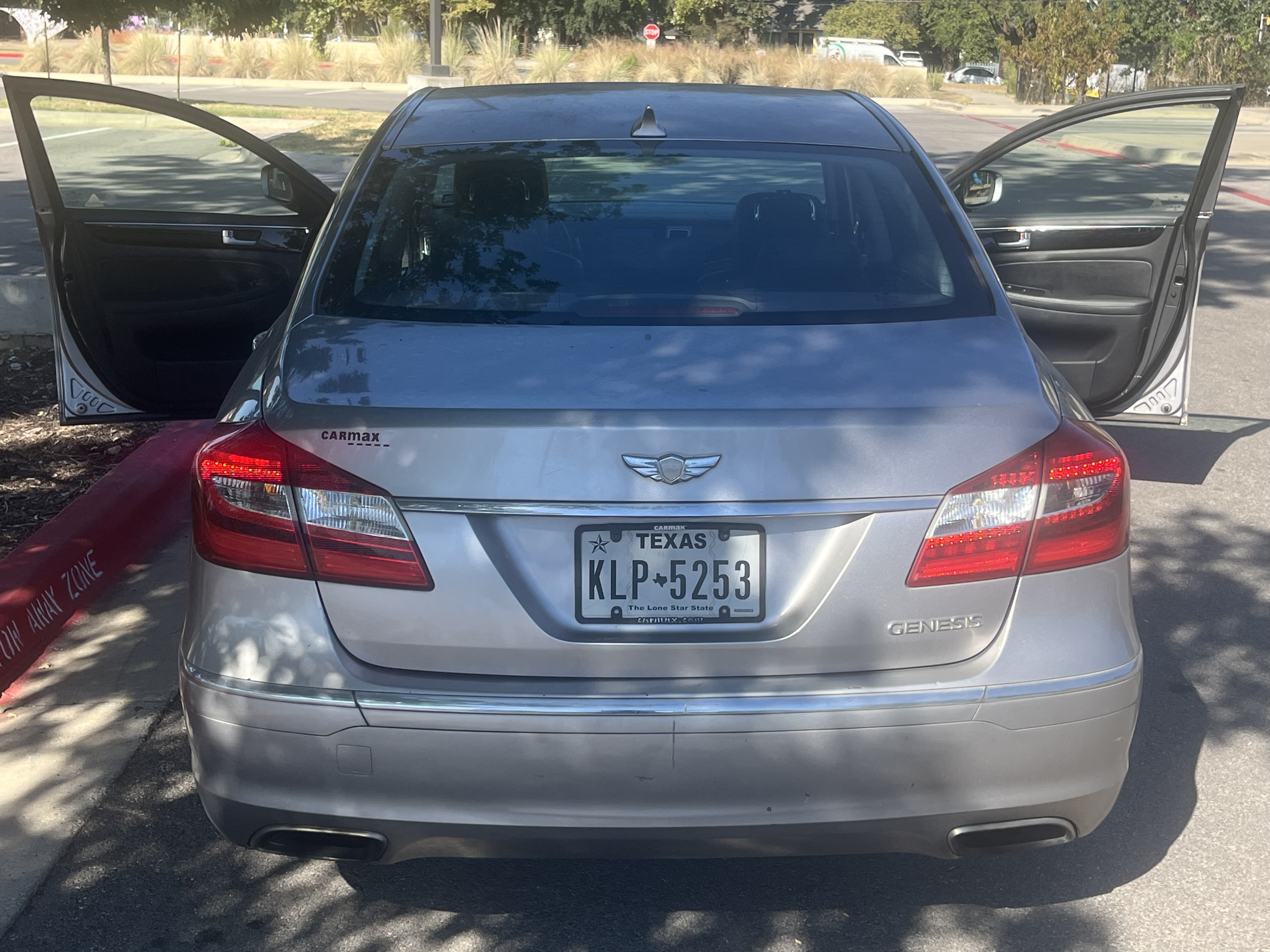 Used 2013 Hyundai Genesis 3.8 RWD image 11