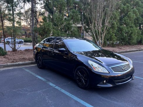 Used 2011 INFINITI G37 Journey w/ Premium Pkg image 12