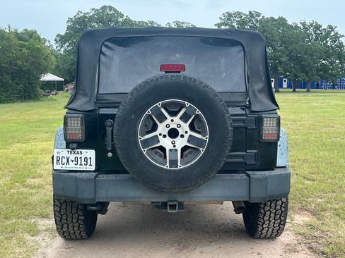 Used 2012 Jeep Wrangler Sport AWD/4WD image 5