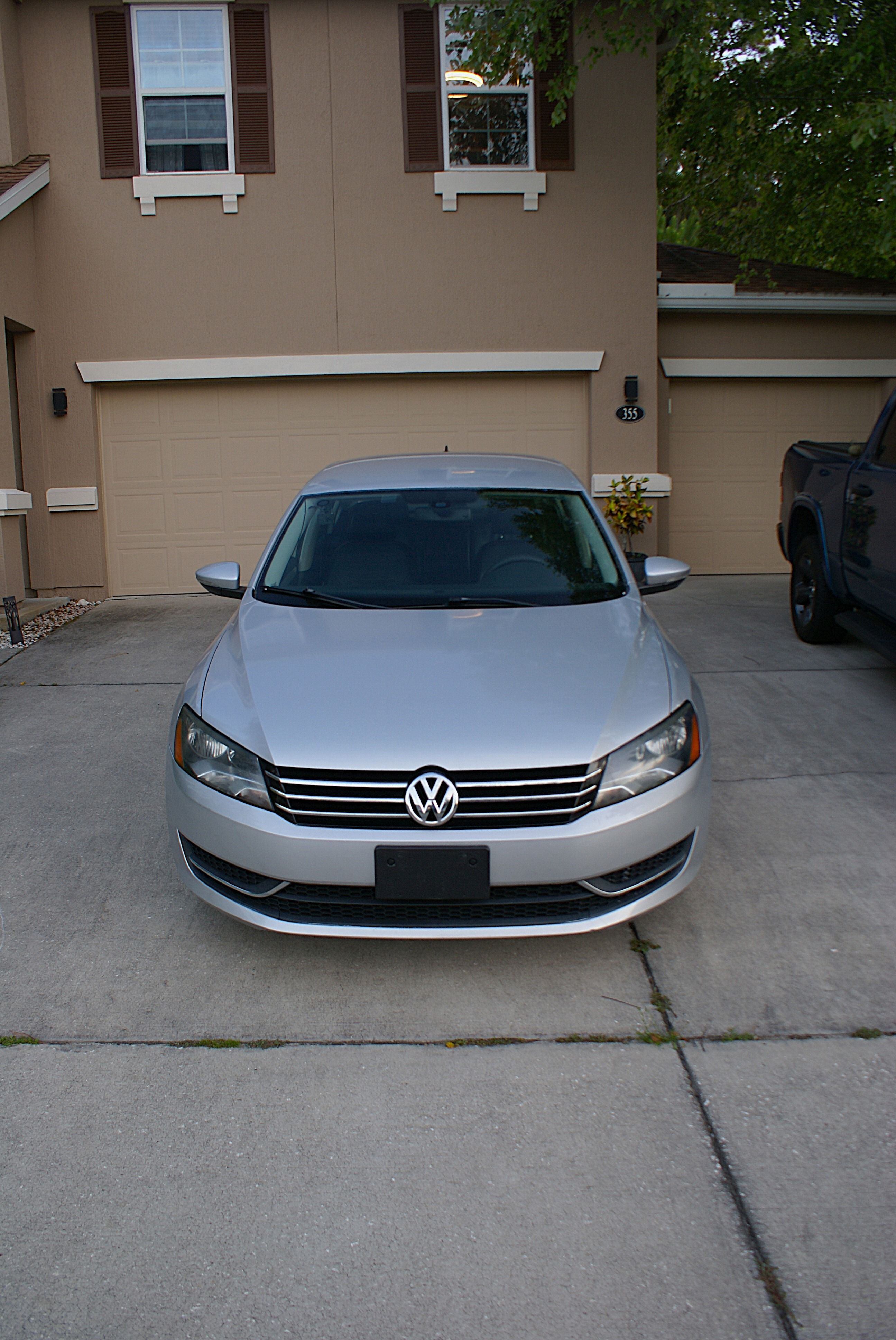 Used 2012 Volkswagen Passat 2.5 SE FWD image 2