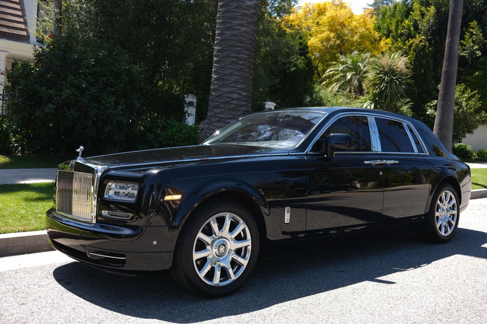 Used 2015 Rolls-Royce Phantom Sedan RWD image 4