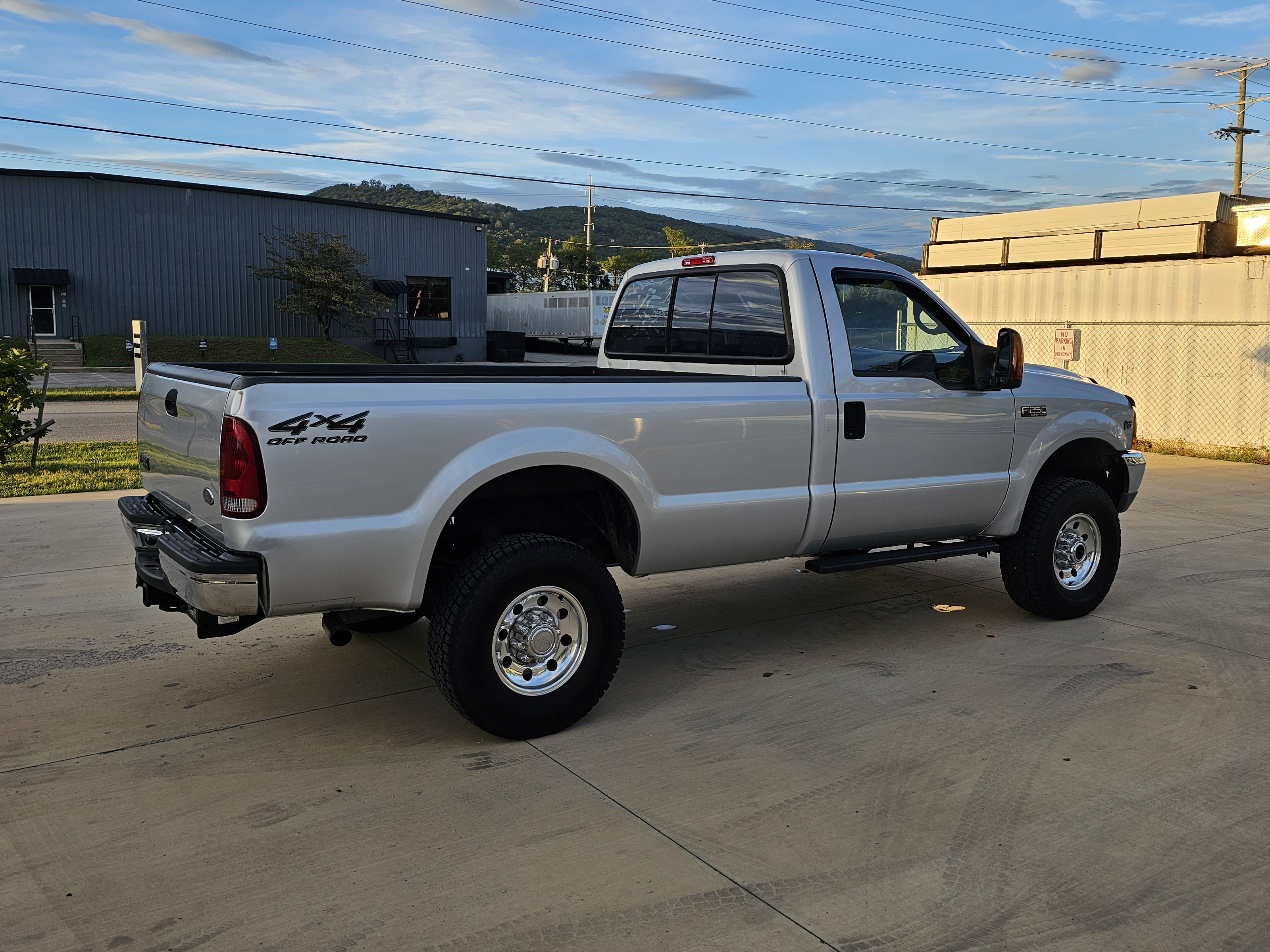 Used 2001 Ford F250 4x4 Regular Cab Super Duty image 6