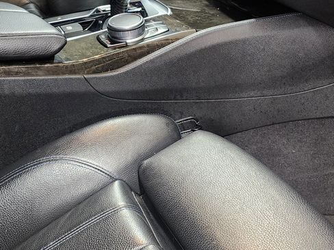 Used 2017 BMW 530i image 9