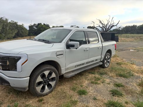 Used 2023 Ford F150 Lightning Platinum AWD/4WD image 1