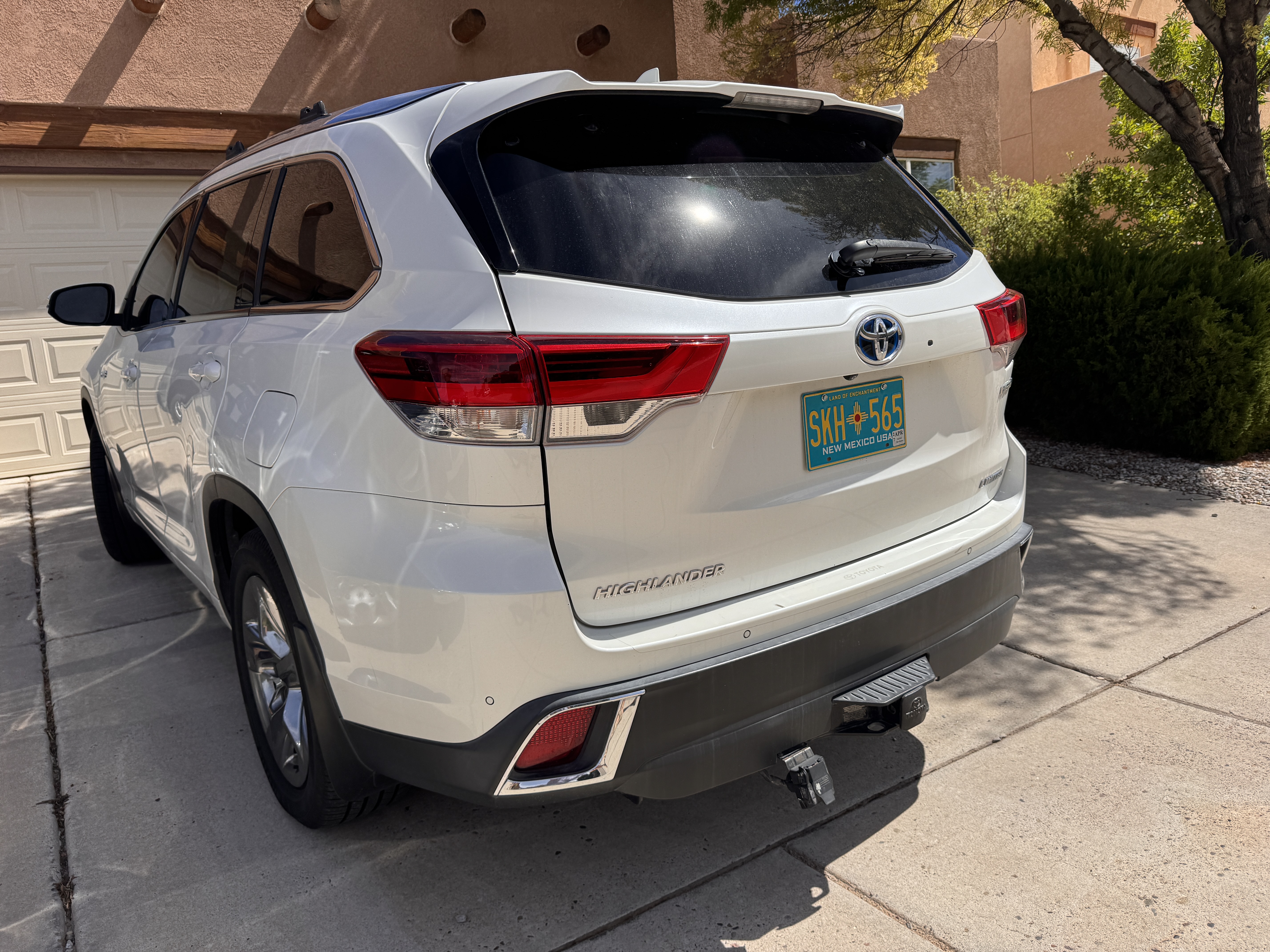 Used 2019 Toyota Highlander Limited Platinum AWD/4WD image 2